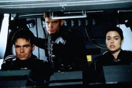 Zander Barcalow (Patrick Muldoon)