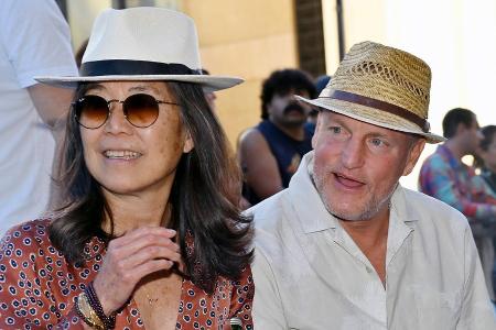 Sehr seltener Auftritt: Woody Harrelson zeigt sich mit seiner Ehefrau