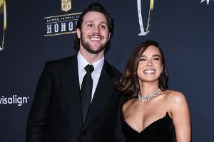 Schauspielerin Hailee Steinfeld erwartet ihr erstes Kind