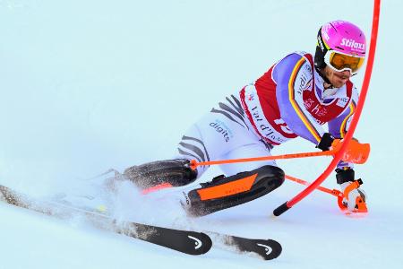 Slalom in Val d'Isère: Straßer unterliegt seinem 