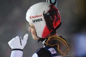 Platz zehn: Raimunds Podestserie reißt in Klingenthal