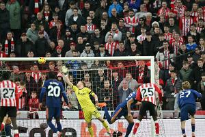 Derby-Pleite: Woltemade köpft entscheidend ins eigene Tor