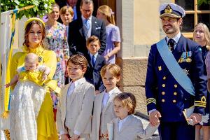 Mit Baby Ines: Schwedische Mini-Royals senden Adventsgrüße
