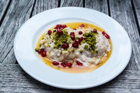 Milchreis mit Granatapfelkernen 