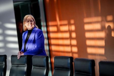 Arbeitsministerin Bärbel Bas hat einige Vorlagen im Kabinett.