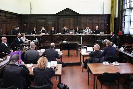 Der Prozess wird erst wieder im neuen Jahr fortgeführt.