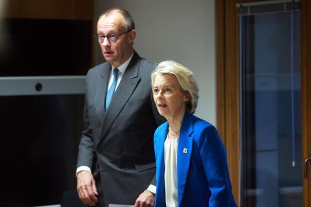 Werben für die Nutzung russischer Gelder: EU-Kommissionspräsidentin Ursula von der Leyen und Bundeskanzler Friedrich Merz