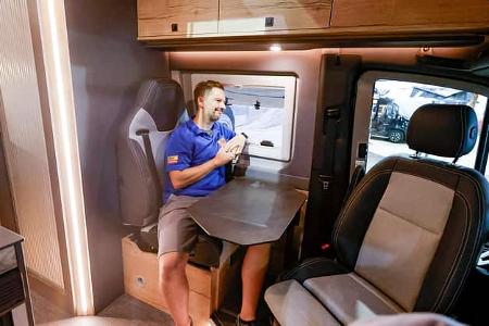 Poessl Roadstar X (2025) f