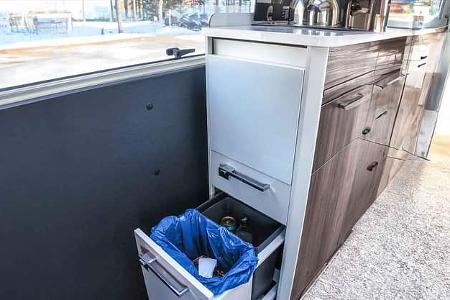 Kabe Abisko Van 690 LB, Mercedes, Müll