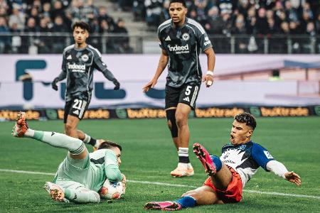 Frankfurt holt einen Punkt beim HSV