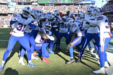 NFL: Buffalo den Play-offs nahe - Panthers bezwingen Tampa