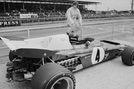 Jackie Stewart - Die britische Rennfahrer-Legende Jackie Stewart gewinnt in der Saison 1969 fünf der ersten sechs Rennen. Diesen Vorsprung bringt er später locker ins Ziel. 1971 und 1973 wird er zwei weitere Male Weltmeister.