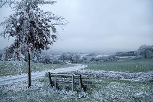 Frostig wird es über Weihnachten - und im Süden fällt doch ein wenig Schnee. 
