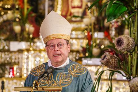 Der Vorsitzende der Deutschen Bischofskonferenz, Georg Bätzing, warnt in seiner Weihnachtspredigt vor 