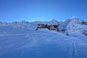 Freerider stirbt nach Lawinenunglück (Foto-Archiv).