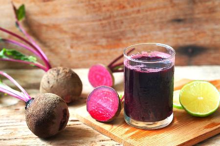 Wintercocktail mit Roter Bete