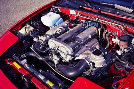 Mazda MX-5 NA (1991) - Roadster - Motor - Vierzylinder