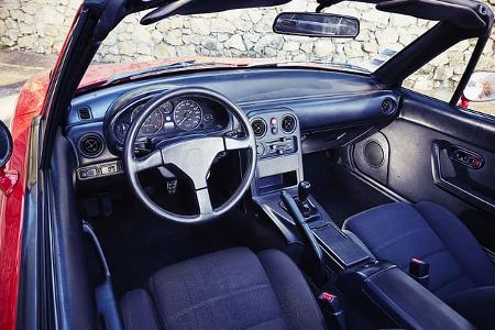 Mazda MX-5 NA (1991) - Roadster - Innenraum 