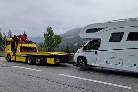 Abschleppen in den Bergen