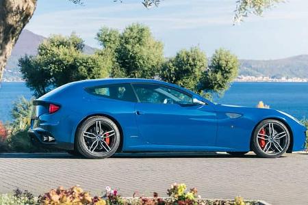 Ferrari FF 2013 blau Elkann RM Sothebys 