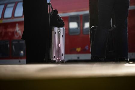 Immer wieder kommt es zum Diebstahl von Reisegepäck. (Illustration)