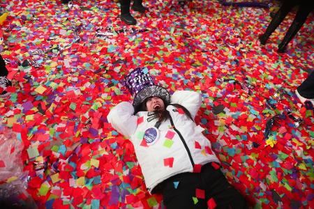 Beim Ball Drop auf dem Times Square in New York gab es wieder ausgelassene Stimmung. 