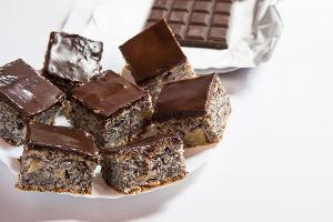 Mohnschnitten mit Apfel und Schokoglasur