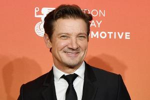 Jeremy Renner trotzt seiner Beinahe-Todesmaschine