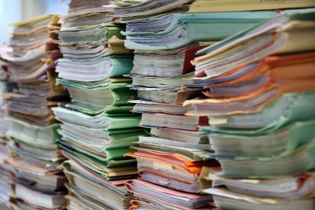 Schätzungen zufolge werden nur etwa ein bis drei Prozent aller in Deutschland gesprochenen Gerichtsurteile der Öffentlichkeit zugänglich gemacht. (Symbolbild)