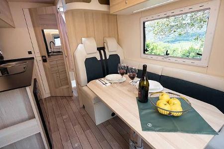 Atlantis Compact 595, L-Sitzgruppe, XL-Dinette