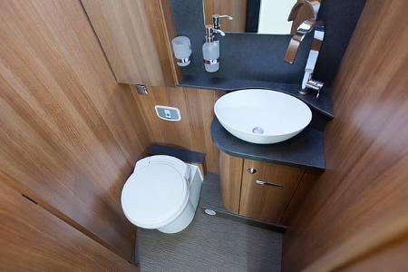 f_Carthago C2 Tourer Bad