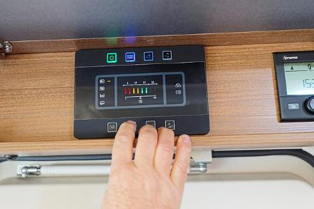 f_Carthago C2 Tourer Kontrollbord