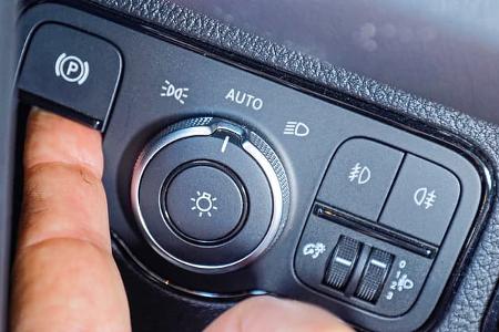 f_Carthago C2 Tourer Parkbremse