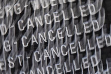 Im vergangenen Jahr sind weniger Beschwerden bei der Schlichtungsstelle Reise und Verkehr eingegangen. (Archivbild)