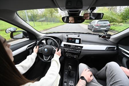 Seit 2011 gibt es den Führerschein mit 17. (Symbolbild)