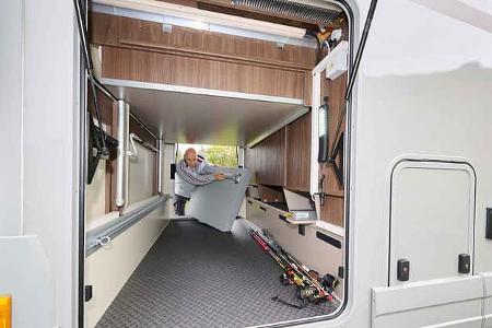 Heckgarage, Eura Mobil Integra Line GT 726 QF, Eura Mobil, Wohnmobil, Camping, Mercedes