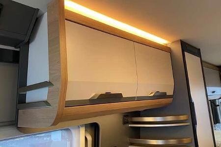 Knaus Boxlife Campervan 2026 Heckansicht, Schrankklappen