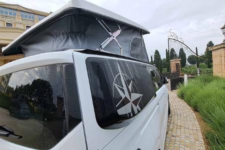 Neuer Westfalia Kipling auf Ford Transit Custom Aufstelldach und Schalenerweiterung rechts