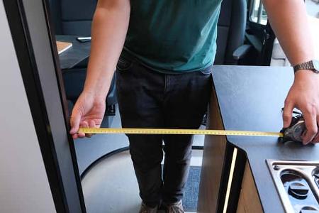 Durchgang, Küchenzeile