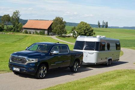 f_Wohnwagen-Flops_Eirba_Touring_Außenansicht1