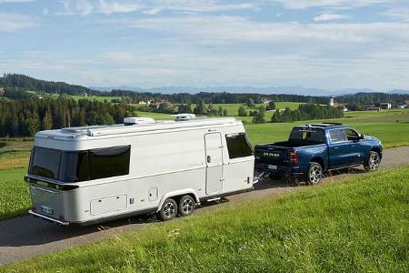 f_Wohnwagen-Flops_Eirba_Touring_Außenansicht2