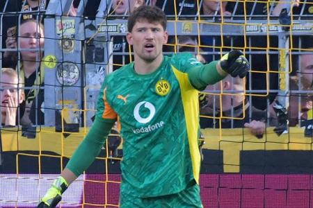 TOR: Gregor Kobel - Note: 3,0 - War beim frechen Abschluss von Uzun rechtzeitig unten (17.) und wehrte auch die gefährlichen Abschlüsse von Knauff ab. Bei den Gegentoren konnte er wenig ausrichten: Wählte beim Elfmeter die falsche Ecke, wurde von Ebnoutalib aus kurzer Distanz geschlagen und hatte beim Dahoud-Traumtor ebenfalls keine Chance.