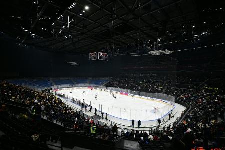 Loch im Eis: Olympia-Generalprobe unterbrochen