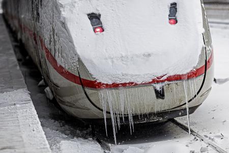 Im Bahnverkehr gibt es weiterhin starke Einschränkungen.