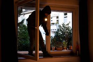 Symbolbild: Die Polizei ermittelt wegen eines Einbruchdiebstahls