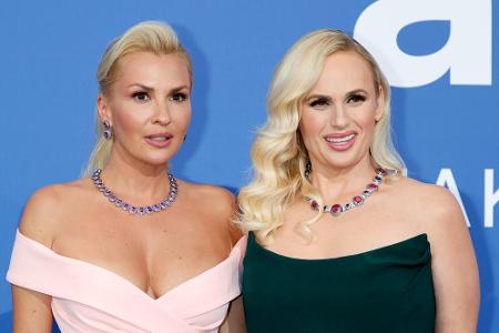 Rebel Wilson und Ramona Agruma