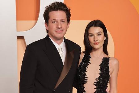 Charlie Puth und Brooke Sansone