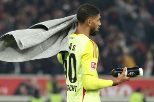 Vergleich zu Neuer: Rückendeckung für SGE-Keeper Santos