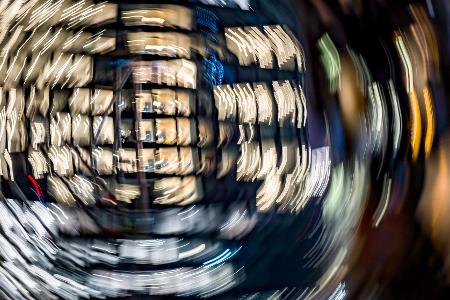 Viele Mütter würden bei besseren Möglichkeiten länger arbeiten. (Illustration)