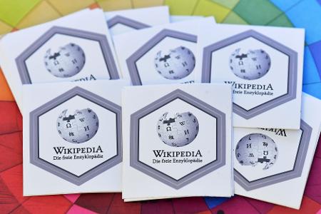 Weltweit sind rund 250 000 Freiwillige an dem Wikipedia-Projekt beteiligt. (Archivbild)